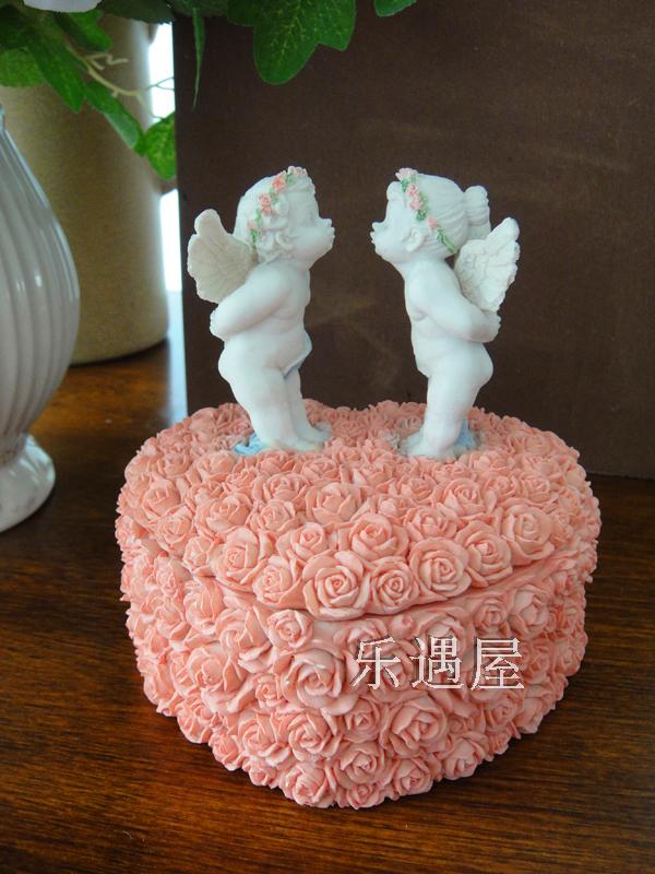 特韓國可愛粉色玫瑰花愛心飾品盒歐式樹脂小天使首飾盒珠寶盒